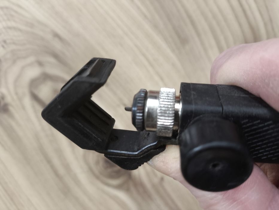 Инструменти за електротехници