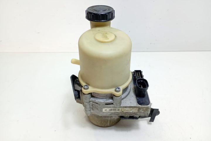 Pompa  Servodirectie 8200385183C Dacia Logan prima generatie