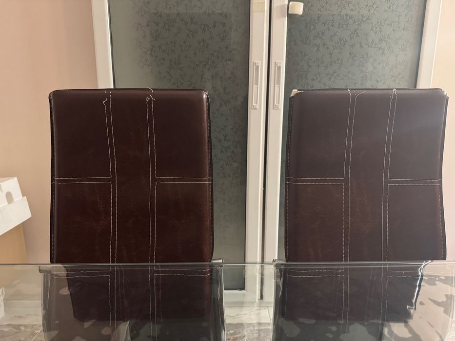 Комплект столове за трапезна маса