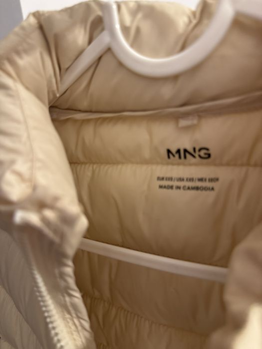 Vand vesta Mango xxs noua crem