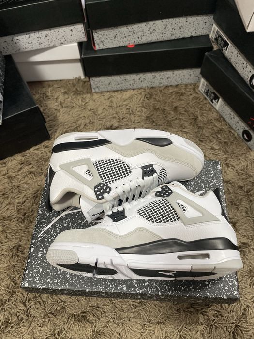 Jordan 4 Retro Military Black