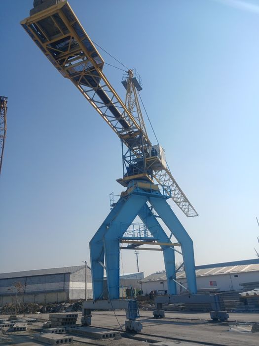 Кран Атличним рабочий башни срочна