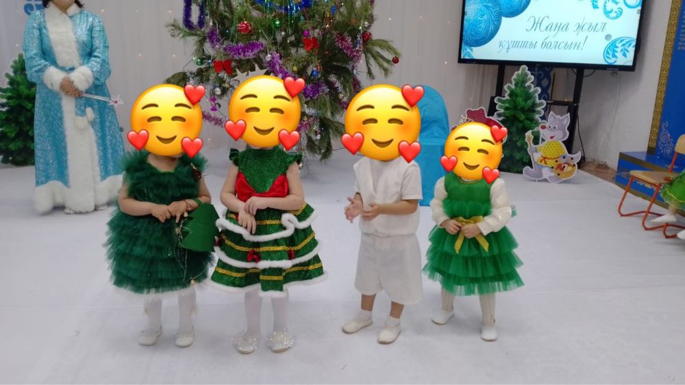 Продам платье елочка 92-104