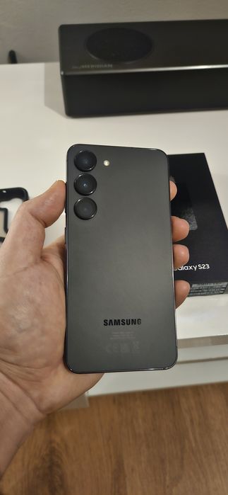 Samsung galaxy s23  256 gb
256 GB / 8 GB RAM
LIBER DE RETEA
DOAR CUTIA