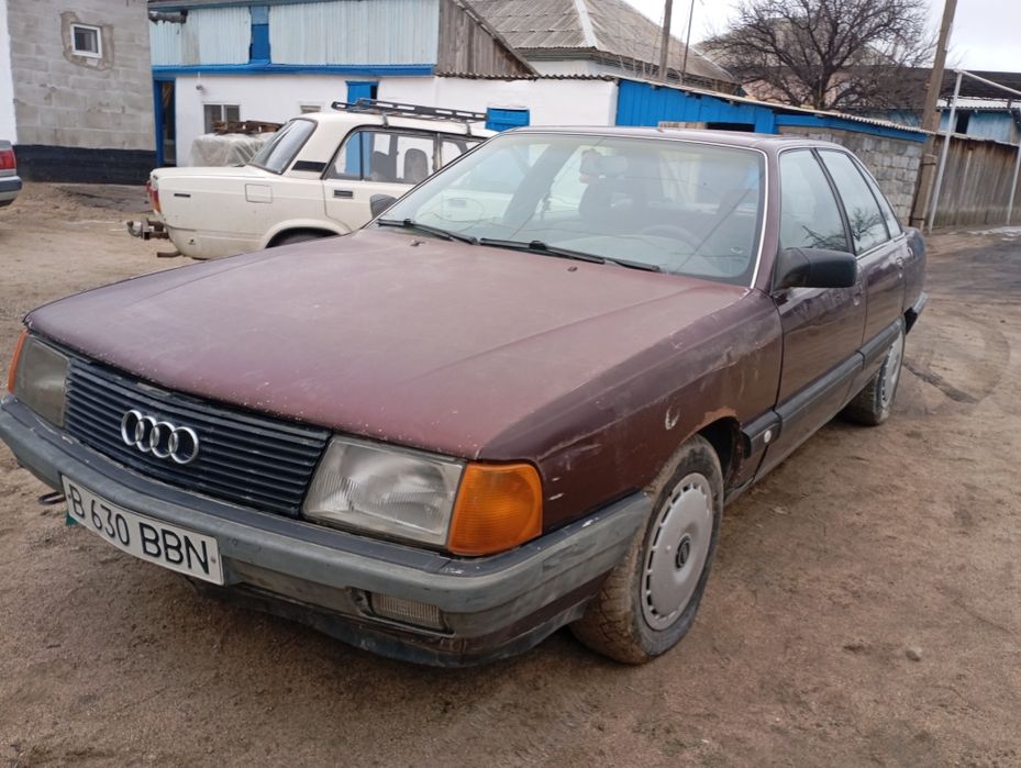Продам Ауди 100.