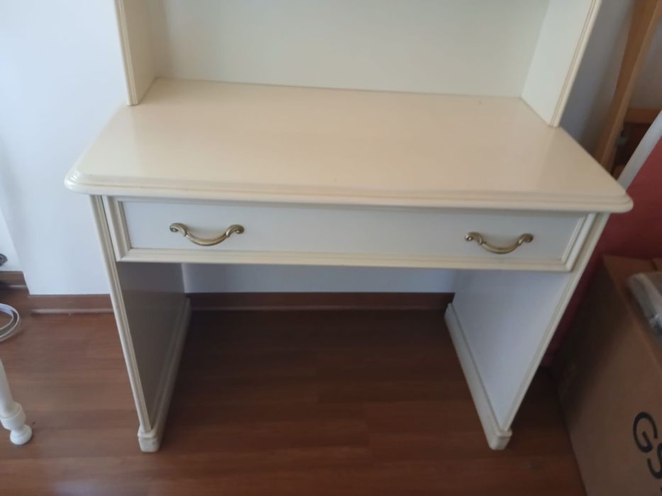 Mobilier de  dormitor, pt o persoană
