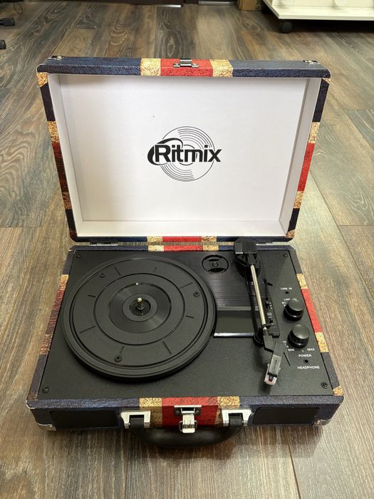 Виниловый проигрыватель Ritmix