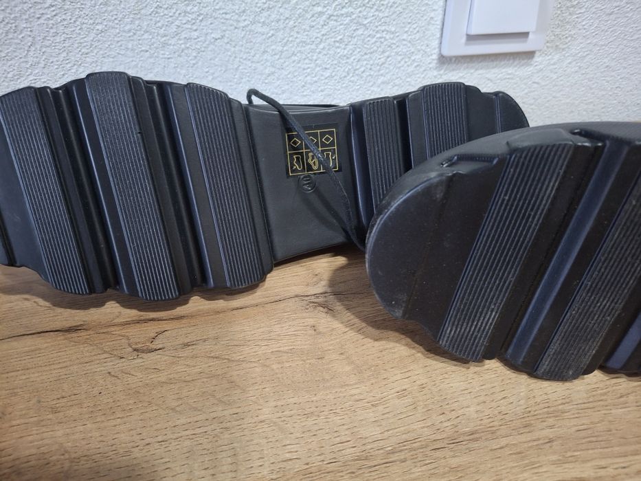 Чисто нови обувки  размер 41