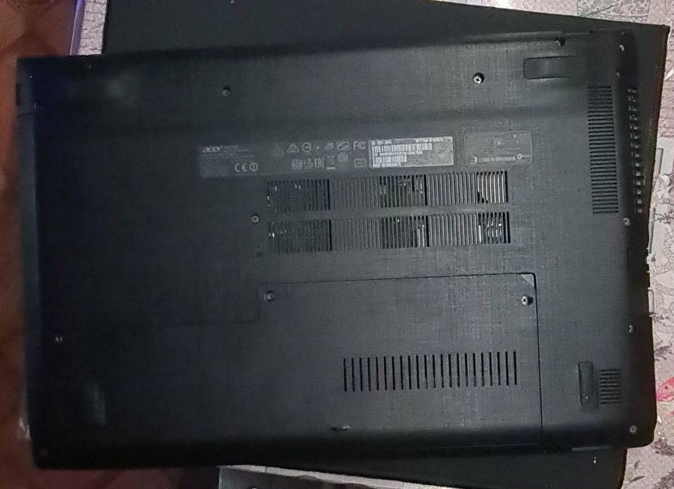 Acer Aspire AMD E2 9010 +2G 500Gb/4Gb rami DDR4