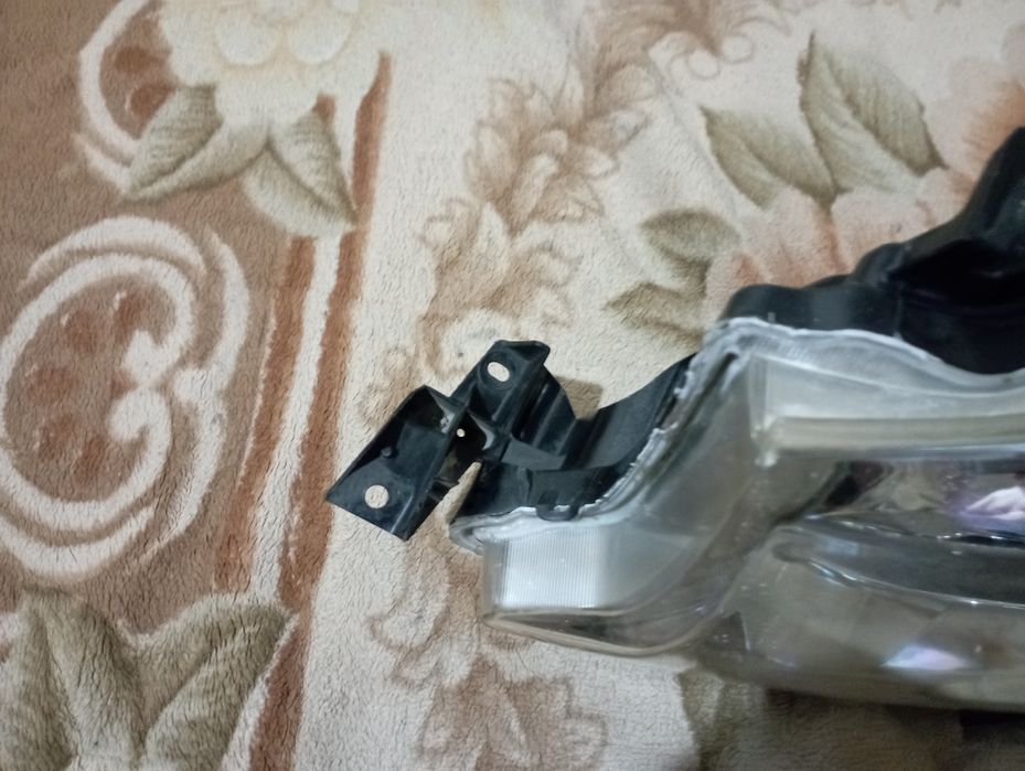 Фара  на Тойота Fortuner