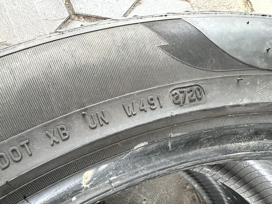 2бр зимни гуми 325-35-22