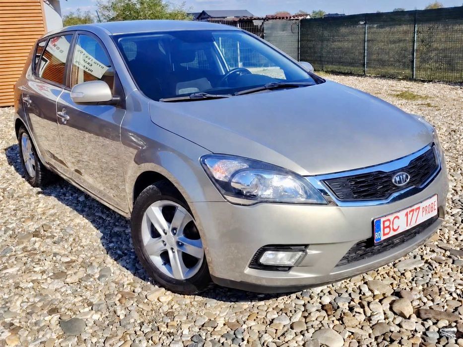 Kia Ceed 1.4 Benzină Clasic | 119.854 KM | Climatronic | Scaune Încălzite | Garanție!RATE cu AVANS 0!