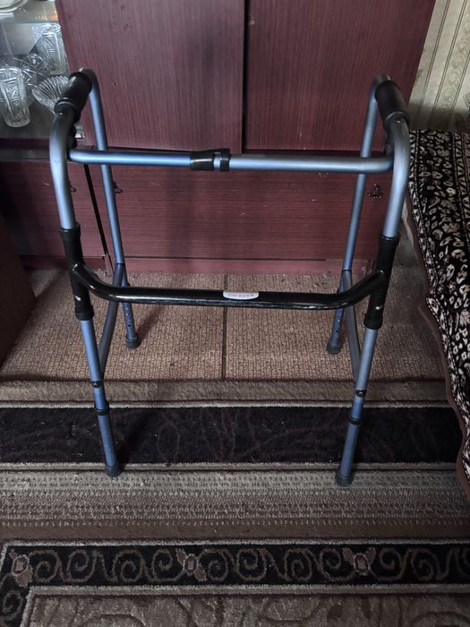 Ходунки, регулирующиеся