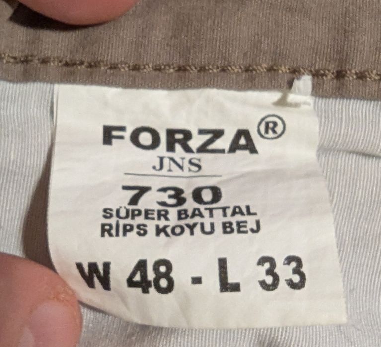 Pantaloni bej mărime mare