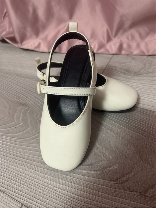 Pantofi decupati H&M, 27