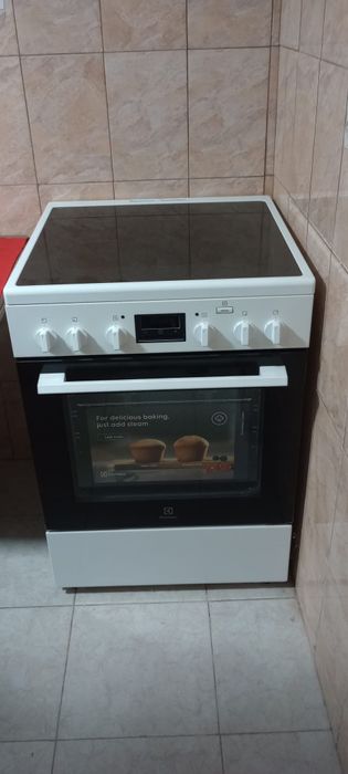 Aragaz Electrolux LKR540267W, Electric