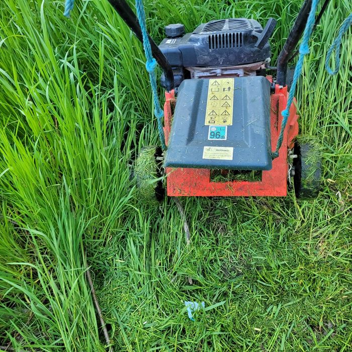 Бензинова косачка.