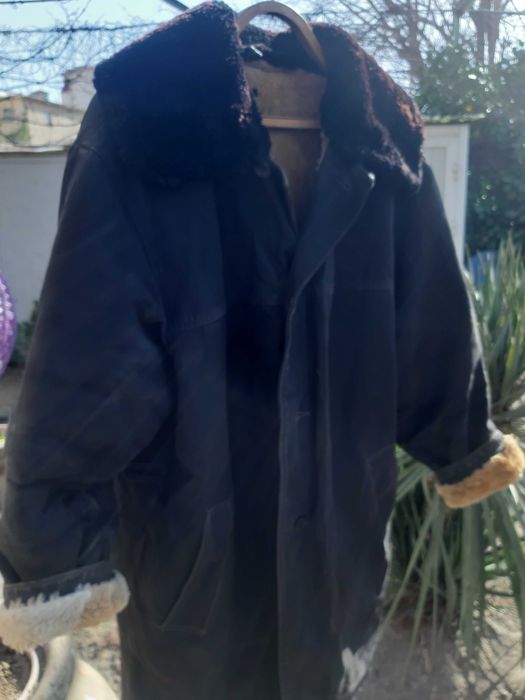 Полушубок обшитый " чёртовой кожей" 54 разм,почти новый