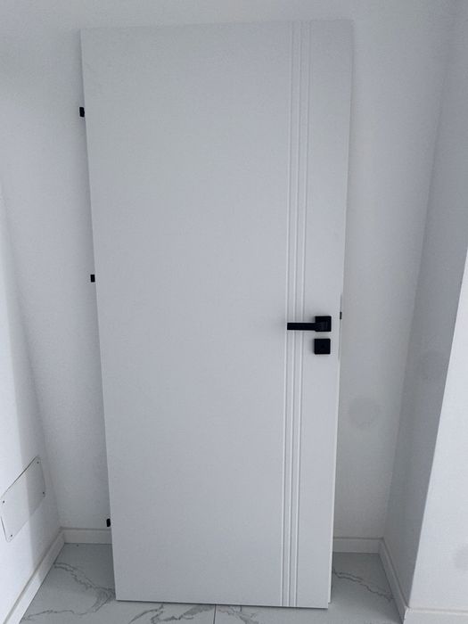 Usa de interior, Porta Door