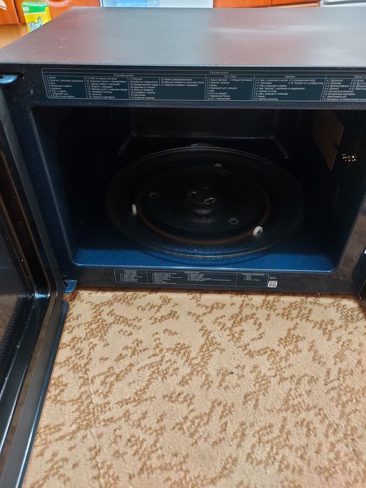Микроволновка Samsung MG23K3575AK