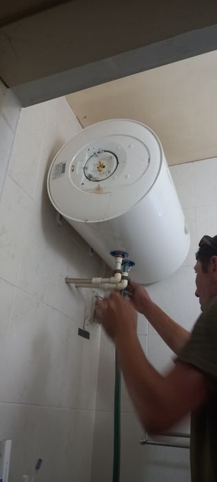 Ремонт чистка Болеров (Аристонов +сантехника)