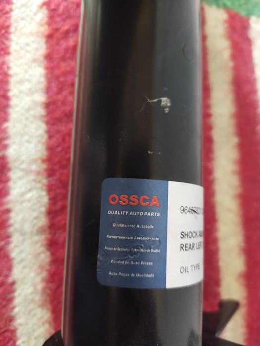 Продам задние Амортизаторы