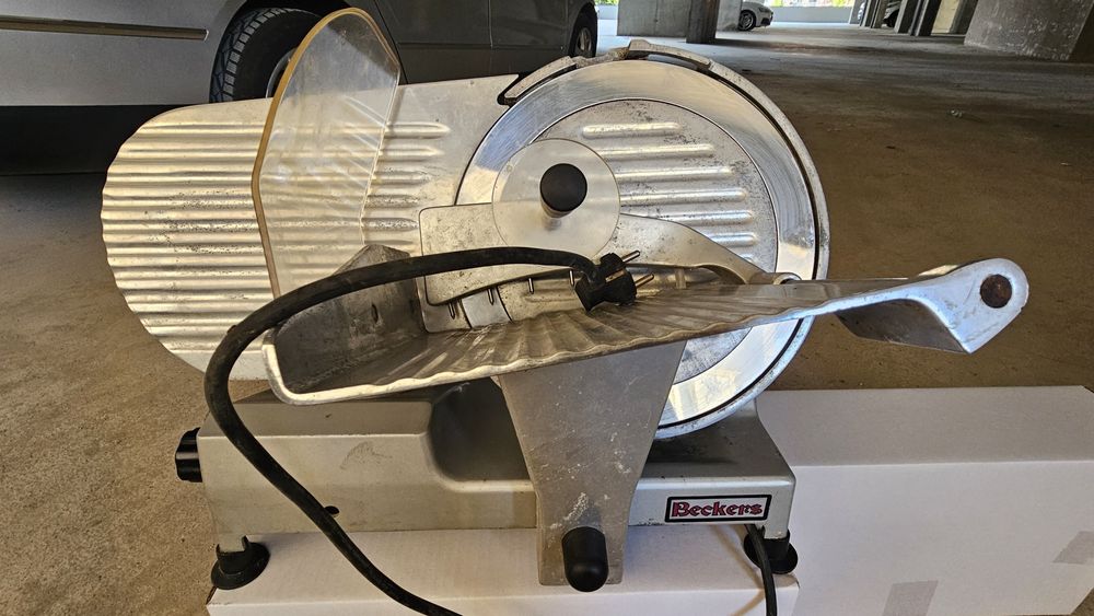 Feliator de carne Beckers