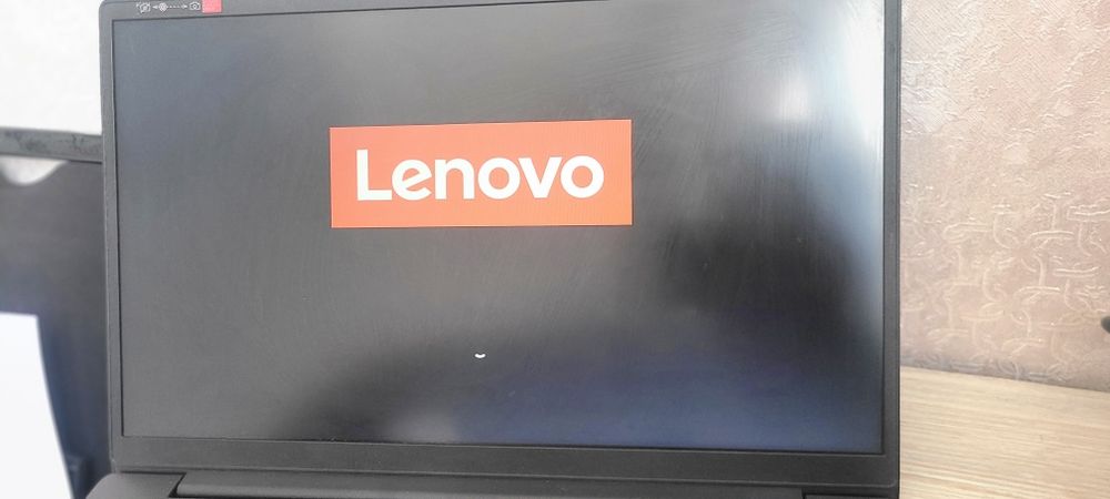 Lenovo notebook sotiladi