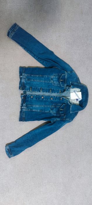 Джинсовая куртка могу отправить Яндексом или BTS почтой Обмен есть