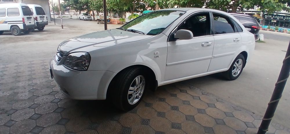 Lasetti 1.8 rasxoti yoq
