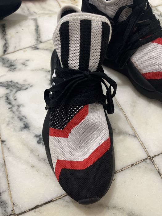 Кецове Moschino Couture,Чехли Versace и кецове Yamamoto