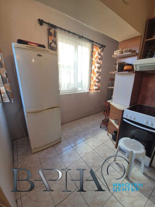 Дава се под наем Двустаен апартамент в Варна, Център - 50 кв.м за 353.94 € - Снимка #2