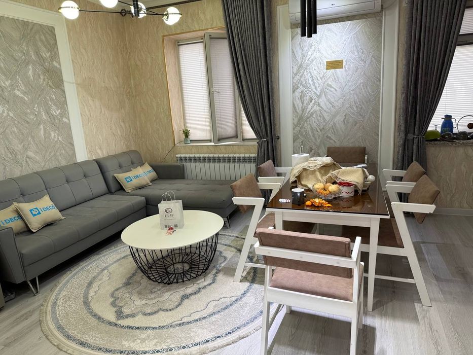 Мебель для кухни ,гостиной ,6 стульев