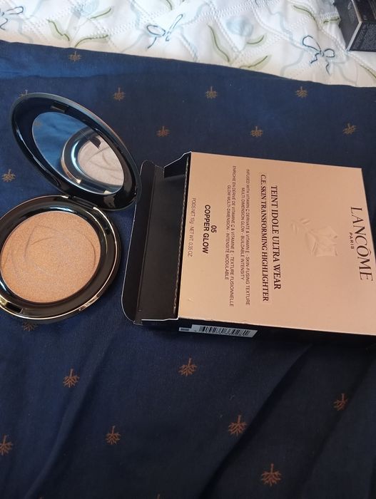 Vând palete Dior