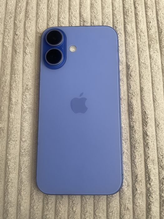 Iphone 16 128GB плюс слушалки