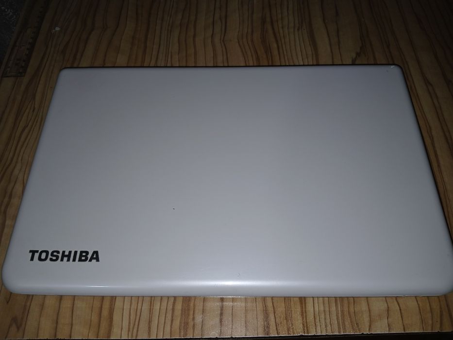 Laptop Toshiba Satellite nefunctional pt piese