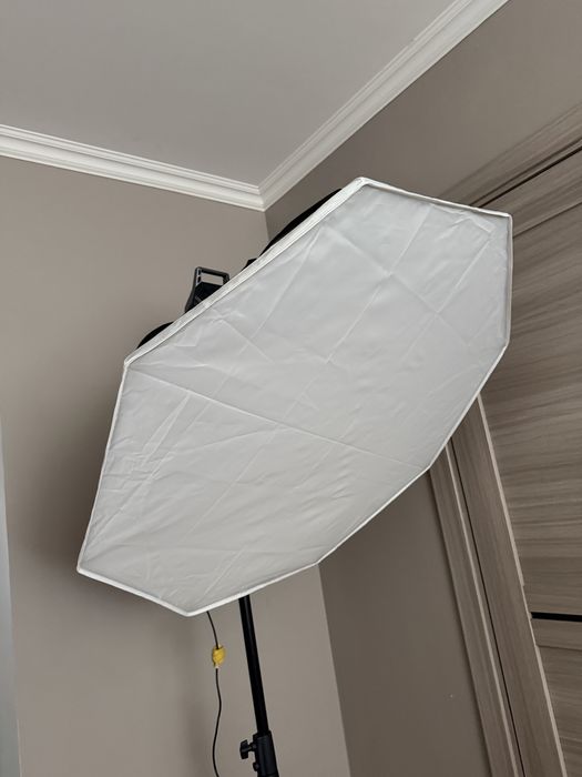 Godox 150bi с софтбоксом и стойкой