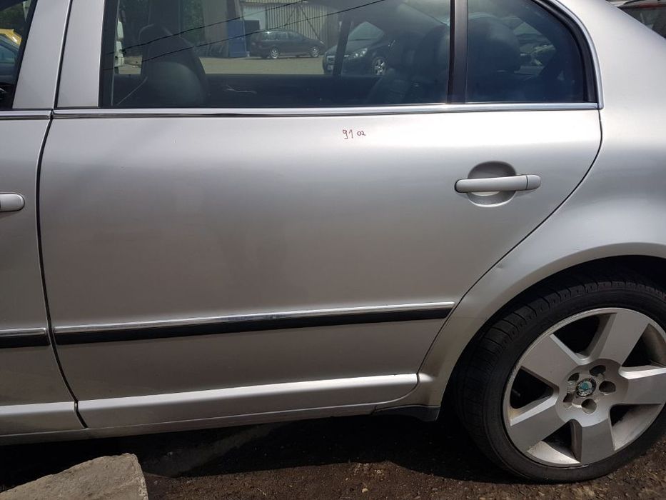 Usa / Portiera Stanga Spate Skoda Superb 1 2002 - 2008 Cod Culoare 9102