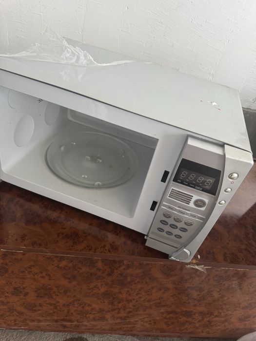 Микраволновка в отличном состояние