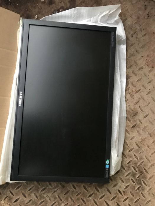 Monitor LCD SH Samsung E2220 21,5”