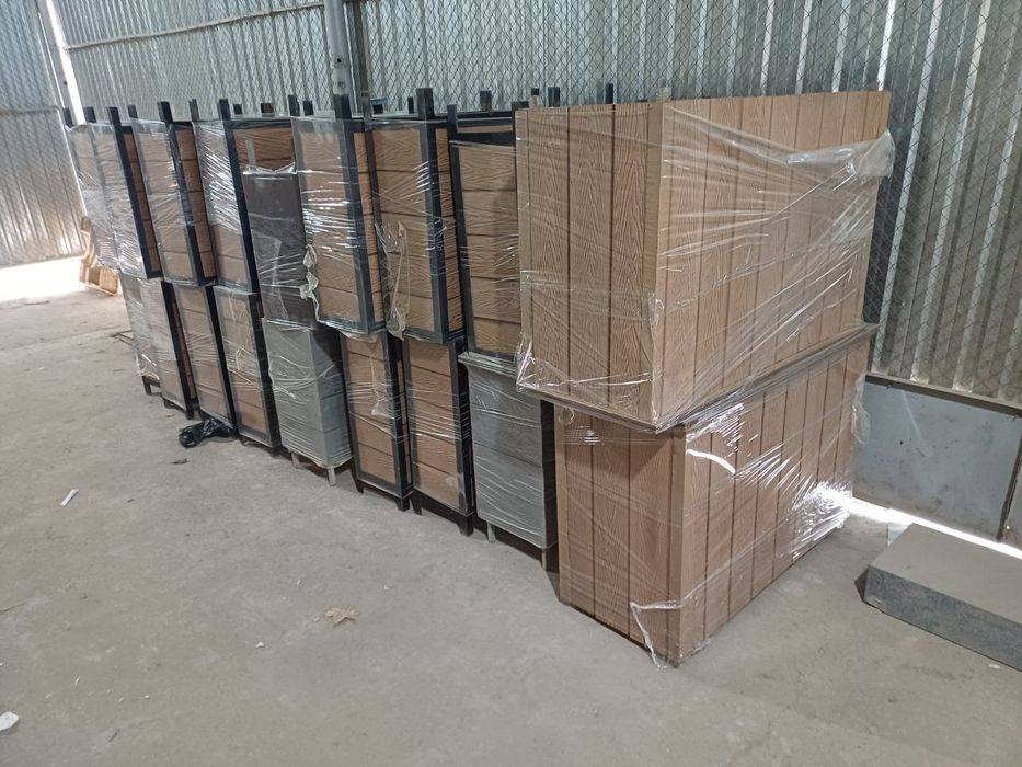 Кашпо из дпк. На заказ.