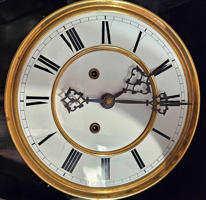 Ceas de perete cu pendula si 2 greutati Schutzmarke