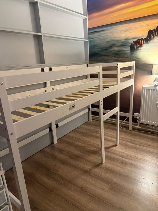 Pat copii supraetajat