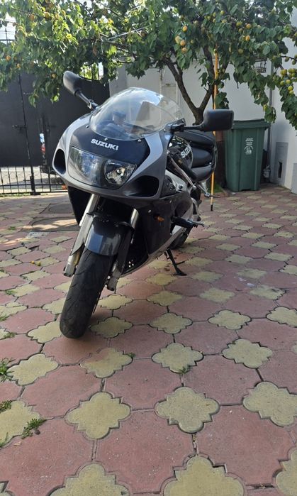 Suzuki GSX-R 750 – Vand / SCHIMB