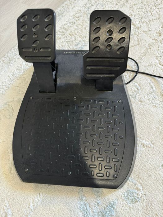 Руль с педальом ...