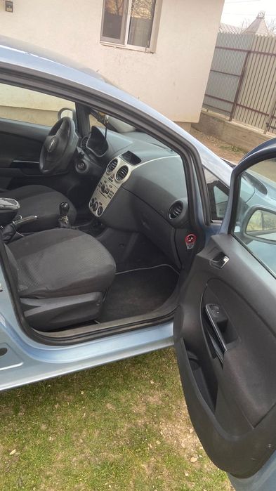 Vând Opel corsa  urgent