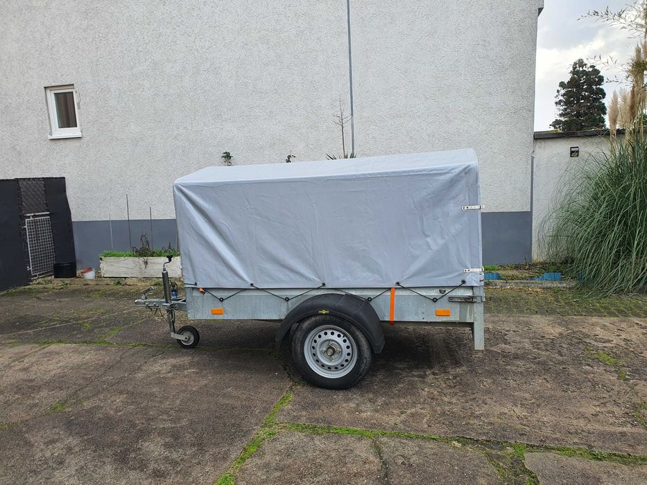 Remorca 750kg cu prelata HUMBAUR STEELY