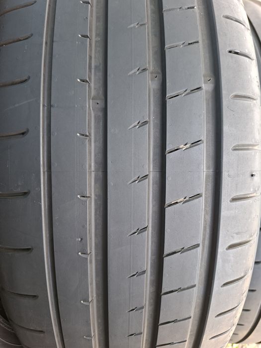 Продам шины 255/45/21 якохама