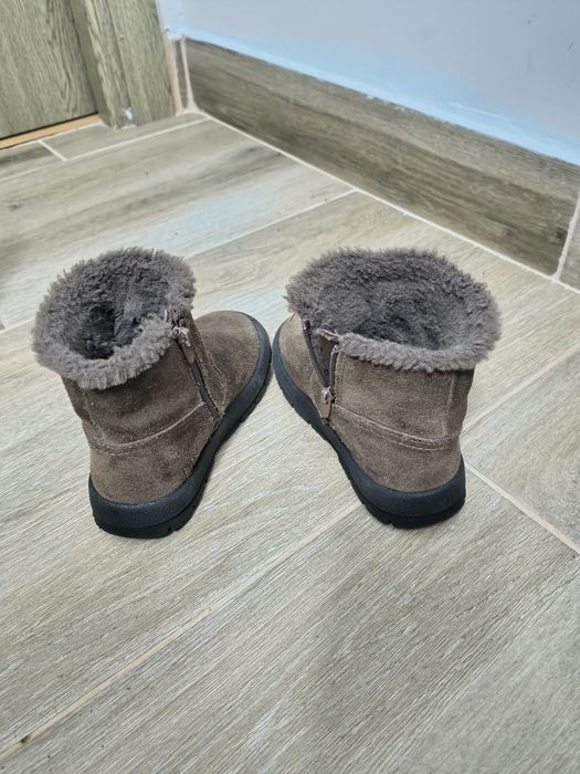 Ghete Zara  piele întoarsă mărimea 24