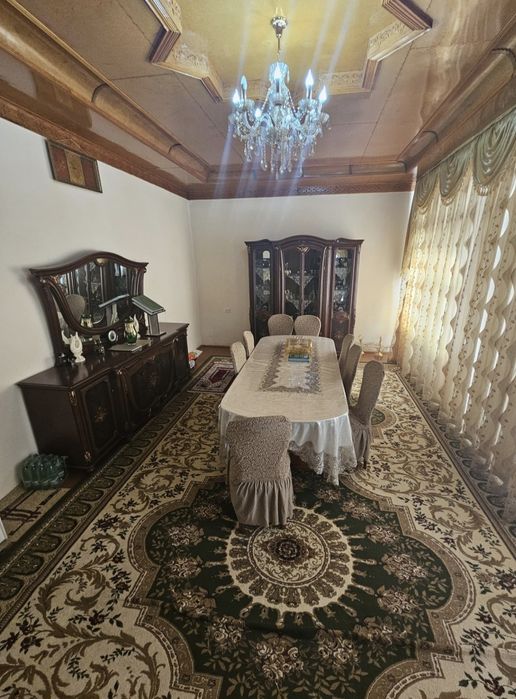 Кибрай тумани Узумзор маҳалласида  9,6 сотих 6 хонали уй сотилади.